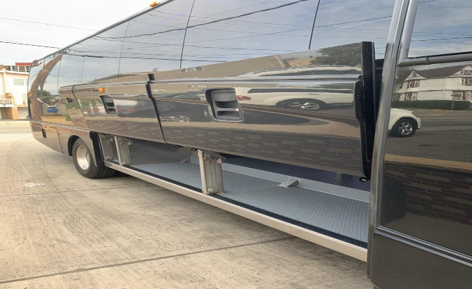 40 Passengers Executive Bus 2